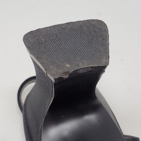 C&E Cause & Effect Strap Dress Shoe - Picture 8 of 8